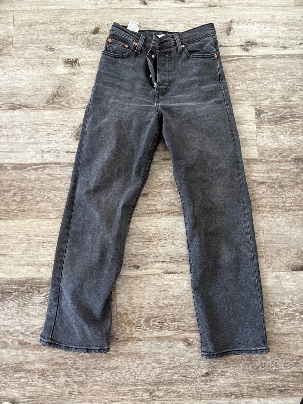 Levi's Women's Black Washed Ankle Jeans